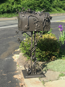 wrought-iron-mailbox-001